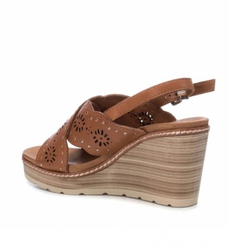 Xti Sandals 067307 brown -Height of the wedge: 9cm