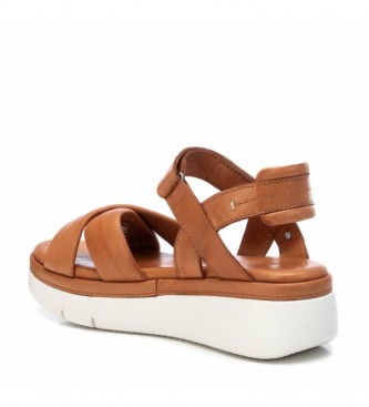 Carmela Brown leather sandals with crossed straps -Height 5cm heel