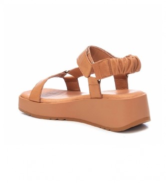 Carmela Leren sandalen 068626 camel -Hoogte 5 cm