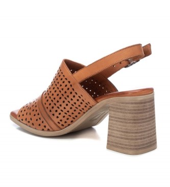Carmela Lederen sandalen 160651 bruin -Helphoogte 9cm