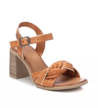 Carmela Lederen sandalen 160791 bruin -Helphoogte 8cm