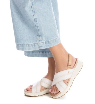 Carmela Skórzane sandały w kolorze złamanej bieli 161481