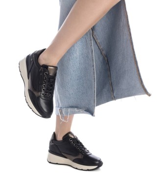 Carmela Zapatillas de Piel 161825 negro
