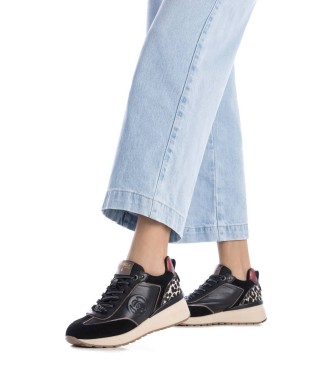 Carmela Zapatillas de piel 162441 negro