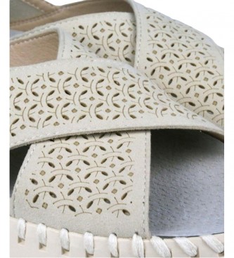 Chika10 Carmen 09 beige sandals