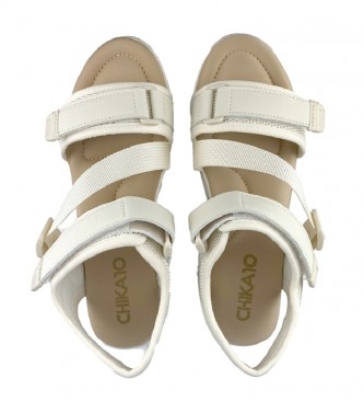 Chika10 New Agora 18 beige sandals