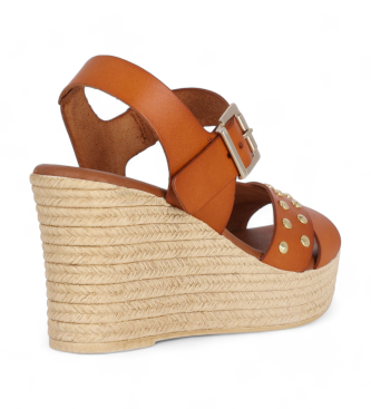 Chika10 Usnjene sandale Casares 01 brown