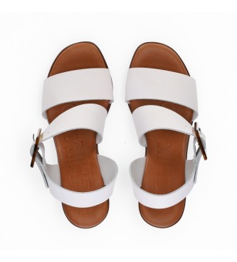 Chika10 Leather sandals Gotica 01 White