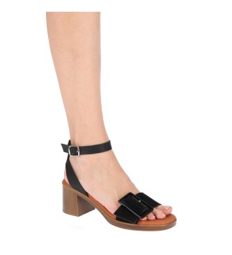 Chika10 Lederen sandalen New Gotica 02 zwart -Helphoogte 6cm
