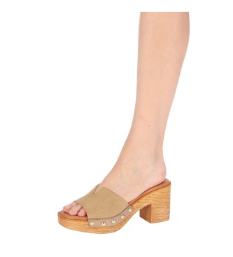 Chika10 San Marino 07 Skórzane sandały w kolorze beżowym - obcas 5 cm