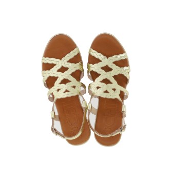 Chika10 Yunkera 01 golden leather sandals