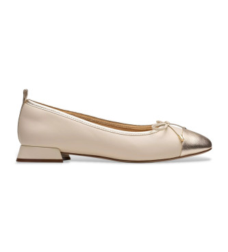 Clarks Ubree15 Poppy beige leather ballerina pumps