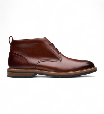 Clarks Aldwin Chukka Mid ankelstvlar i brunt lder