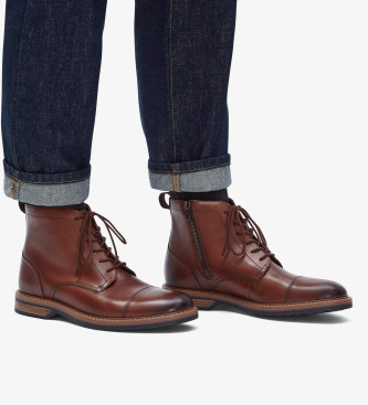 Clarks Aldwin Cap Leather Ankle Boots brown