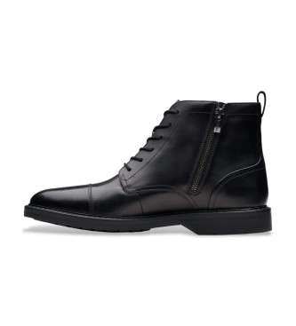 Clarks Aldwin Cap Leren Enkellaarsjes zwart