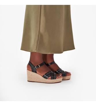 Clarks Sabina Riemchensandalen aus Leder schwarz