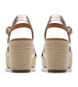 Clarks Sabina Riemchensandalen aus goldenem Leder