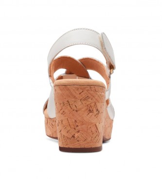Clarks Leather wedge sandals Giselle Beach white - Height wedge 7.5cm -  Esdemarca Store fashion, footwear and accessories - best brands shoes and  designer shoes
