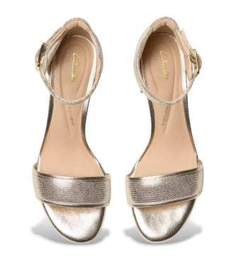 Clarks Ezoria Mae goldene Ledersandalen