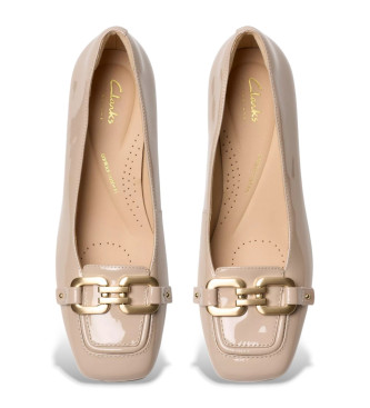 Clarks Nyta45 Court sapatos de couro bege