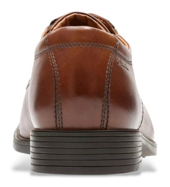 Clarks Tilden Cap brown leather shoes