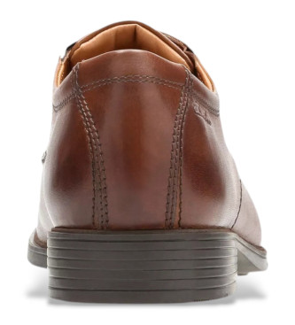 Clarks Sapatos Tilden Walk em pele castanha