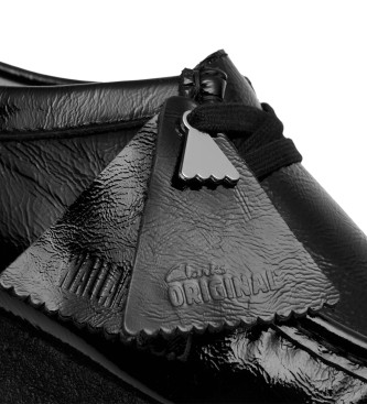 Clarks Črni usnjeni čevlji Wallabee