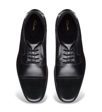 Clarks Howard Cap Usnjeni čevlji črne barve