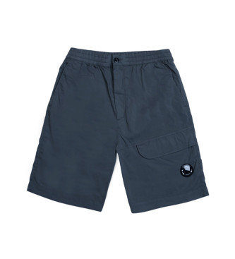 C.P. Company Cargo-shorts med navyfarvet linse-detalje