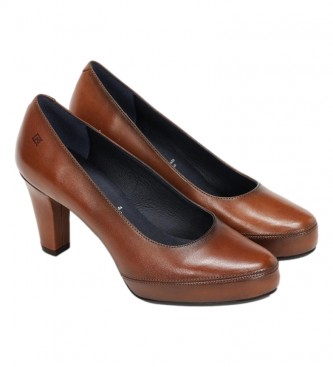 Dorking by Fluchos Średnie brązowe skórzane buty Blesa - Wysokość obcasa: 8 cm