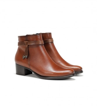 Dorking by Fluchos Brown leather ankle boots D8889
