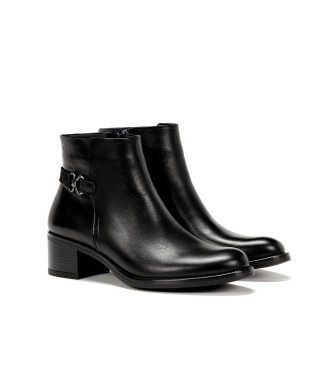 Dorking by Fluchos Chiara Black leather booties -Heel height 5cm