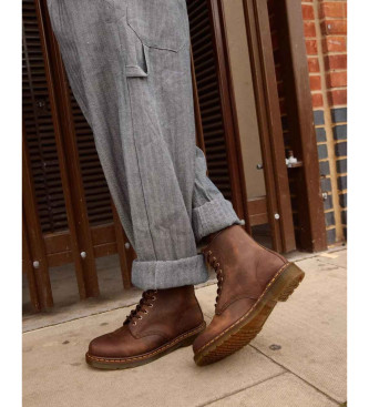 Dr Martens 1460 Crazy Horse usnjeni škornji rjave barve