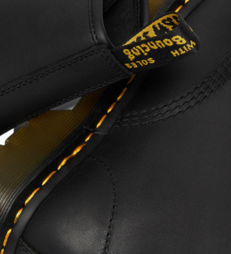 Dr Martens Usnjeni škornji 1460 črni