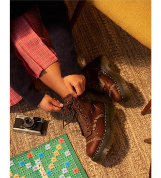 Dr Martens Stivali Sinclair Flower Grizzly in pelle marrone scuro