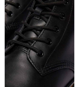 Dr Martens Botines Chukka Brookline de piel negro