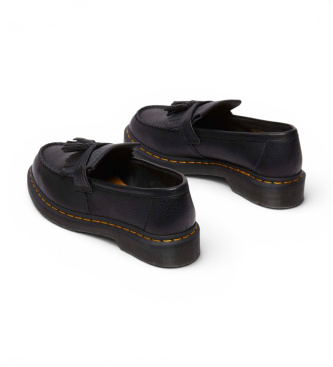 Dr Martens Usnjeni mokasinki Adrian s čopkom črni