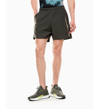 EA7 Dynamic Athlete Shorts green