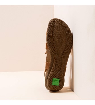 El Naturalista Leather sandals Pleasant Wood Wakataua camel