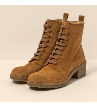 El Naturalista Botins em pele camel -Altura do salto: 5,5cm