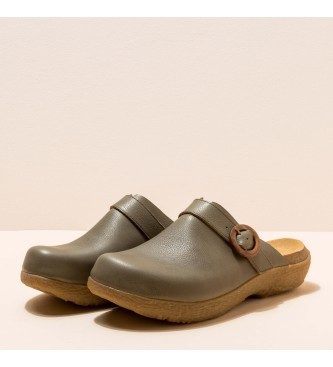 EL NATURALISTA Zuecos de piel Natural Grain Kaki Wakatiwai verde - Tienda  Esdemarca moda, calzado y complementos - zapatos de marca y zapatillas de  marca