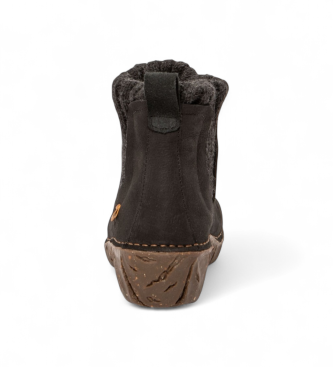 El Naturalista Pleasant leather ankle boots black