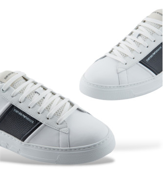 Emporio Armani Modelo branco de t�nis em pele