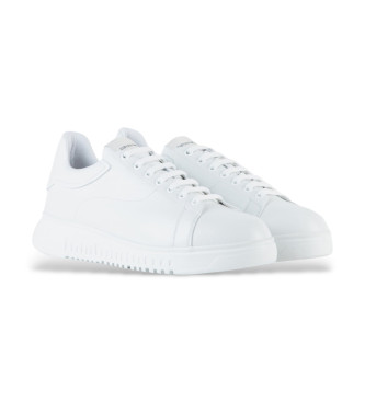 Emporio Armani T�nis de couro com riscas brancas