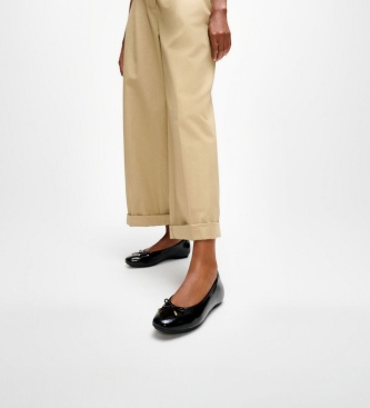 Fitflop Balerinke iz usnja Delicato Bow črne
