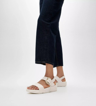 Fitflop Skórzane sandały Lulu z beżowym zapięciem na klamrę
