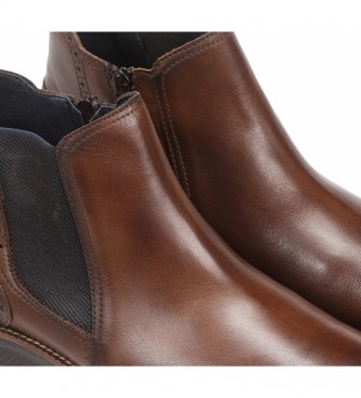 Fluchos Brown leather ankle boots F1354