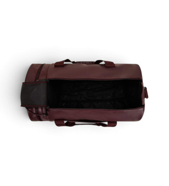 Fred Perry Burgundy-toned sports bag in various matching shades