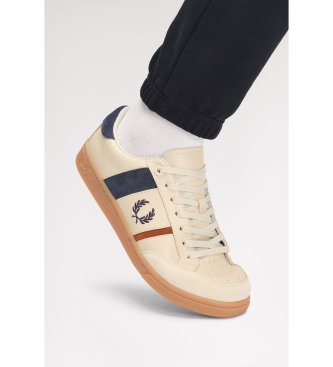 Fred Perry Beige leather and suede sneakers B725