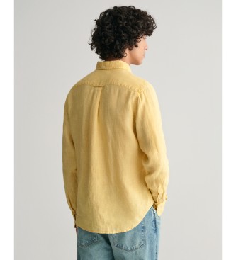 Gant Lanena srajca Regular Fit, pobarvana v rumeni barvi, pobarvana z oblačili